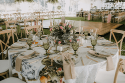 The Do’s and Don’ts for Choosing Your Wedding Centerpieces