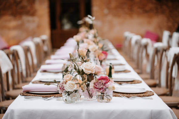 The Great Debate: Should All Wedding Centerpieces Be the Same?