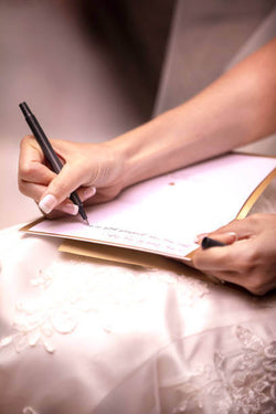 How to Write Wedding Vows: 5 Tips on How to Write Something Meaningful